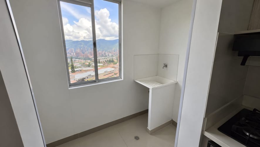 Apartamento de 2 alcobas en venta en Las Brisas, La Estrella, 52 m² · foto 9 de 12