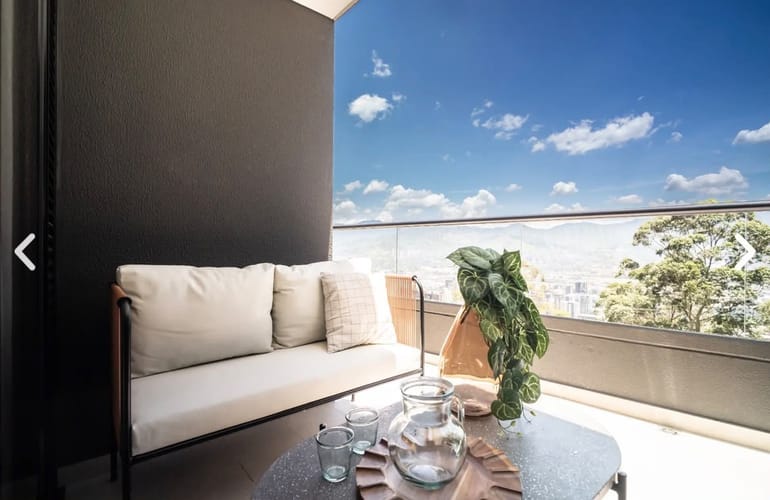 Apartamento de 3 alcobas en venta en Las Palmas, Medellín, 89 m² · foto 2 de 20