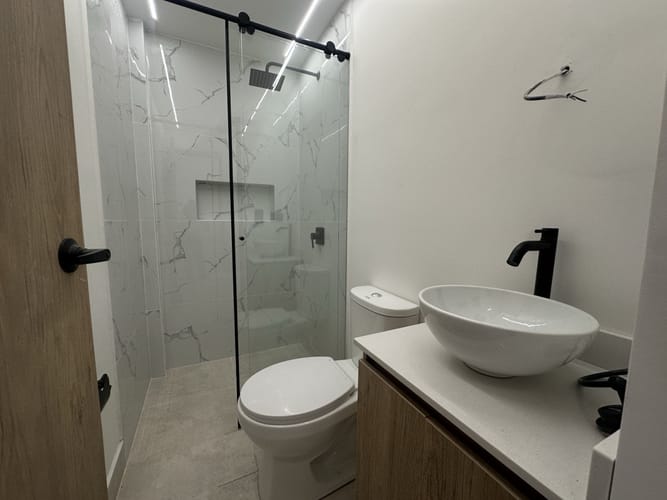 Apartamento de 2 alcobas en arriendo en Las Casitas, Envigado, 65 m² · foto 7 de 19
