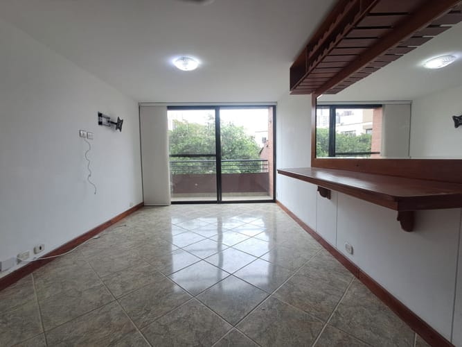 Apartamento de 3 alcobas en venta en El Trianon, Itagüí, 135 m² · foto 2 de 24