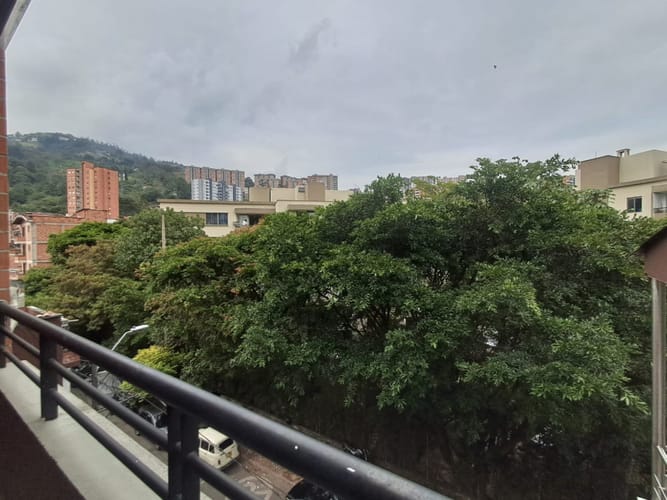 Apartamento de 3 alcobas en venta en El Trianon, Itagüí, 135 m² · foto 4 de 24