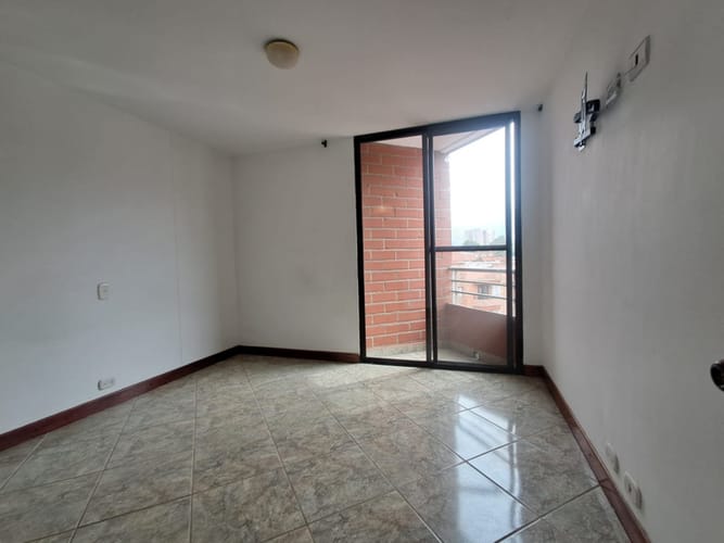 Apartamento de 3 alcobas en venta en El Trianon, Itagüí, 135 m² · foto 13 de 24