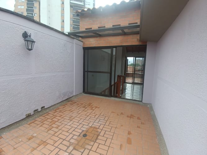 Apartamento de 3 alcobas en venta en El Trianon, Itagüí, 135 m² · foto 23 de 24