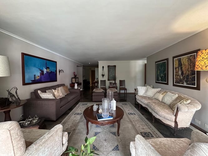 Apartamento de 4 alcobas en venta en El Poblado, Medellín, 242 m² · foto 4 de 19