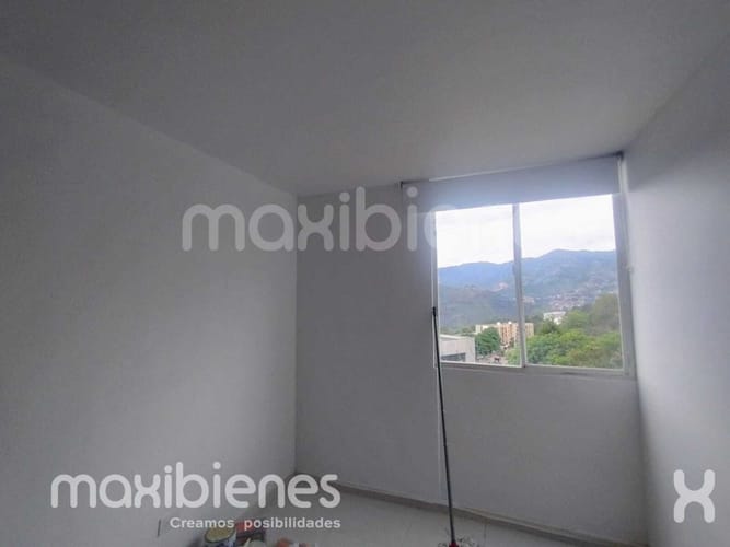 Apartamento de 3 alcobas en arriendo en Robledo, Medellín, 49 m² · foto 2 de 10