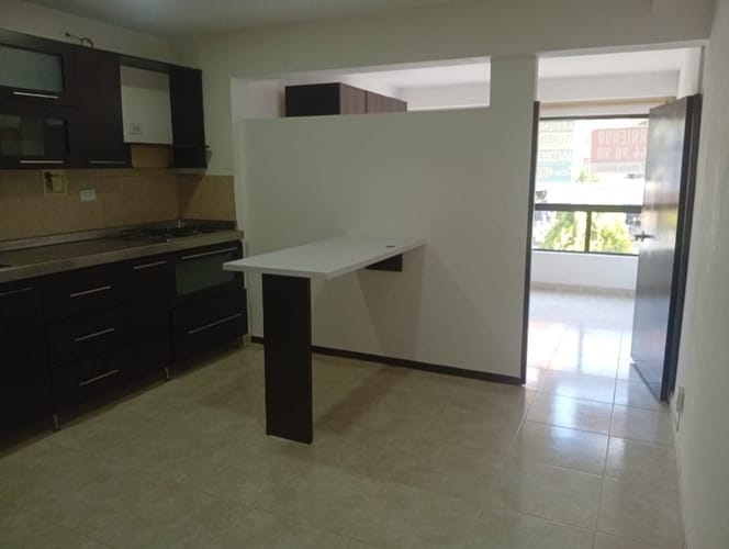 Apartamento de 2 alcobas en arriendo en Las Violetas, Medellín, 51 m² · foto 2 de 12