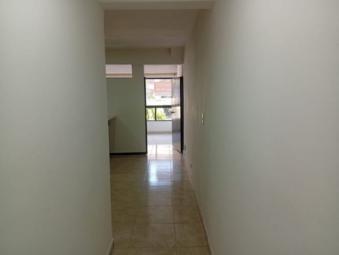 Apartamento de 2 alcobas en arriendo en Las Violetas, Medellín, 51 m² · foto 10 de 12