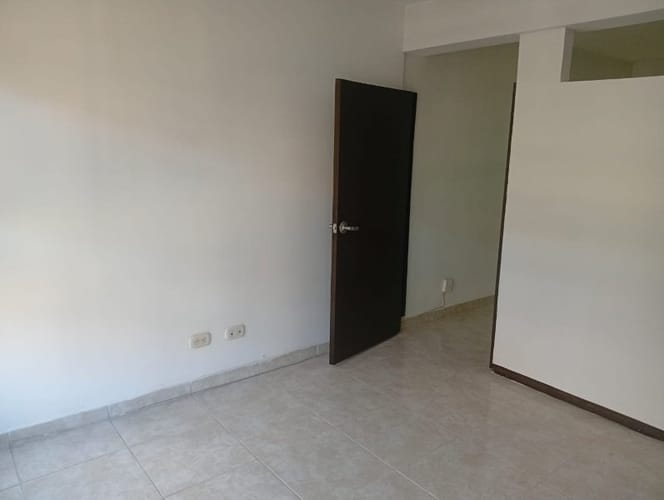 Apartamento de 2 alcobas en arriendo en Las Violetas, Medellín, 51 m² · foto 11 de 12