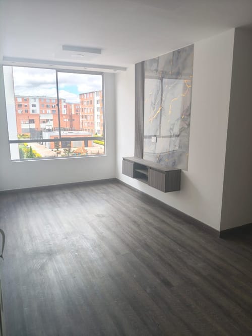 Apartamento de 3 alcobas en venta en San Luis, Soacha, 50 m² · foto 2 de 17