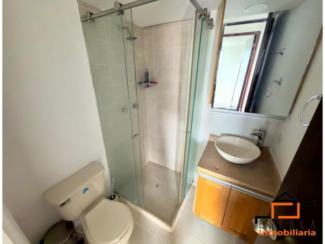Apartamento de 2 alcobas en arriendo en Loma De Los Bernal, Medellín, 60 m² · foto 10 de 15