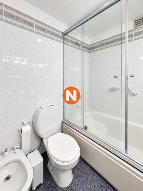Hermoso Apartamento en Primera Línea ubicado en el Puerto · Foto 8