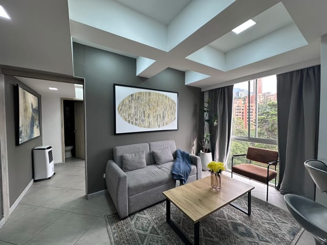 Apartamento de 2 alcobas en arriendo en El Poblado, Medellín, 63 m² · foto 5 de 19