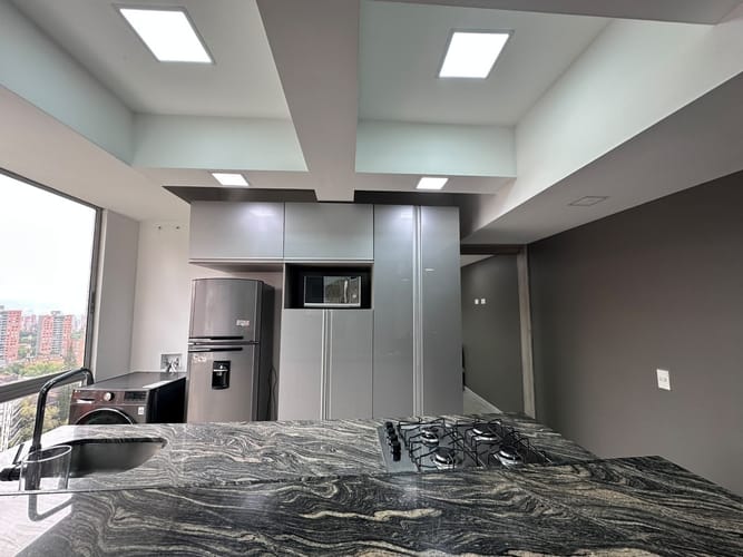 Apartamento de 2 alcobas en arriendo en El Poblado, Medellín, 63 m² · foto 8 de 19