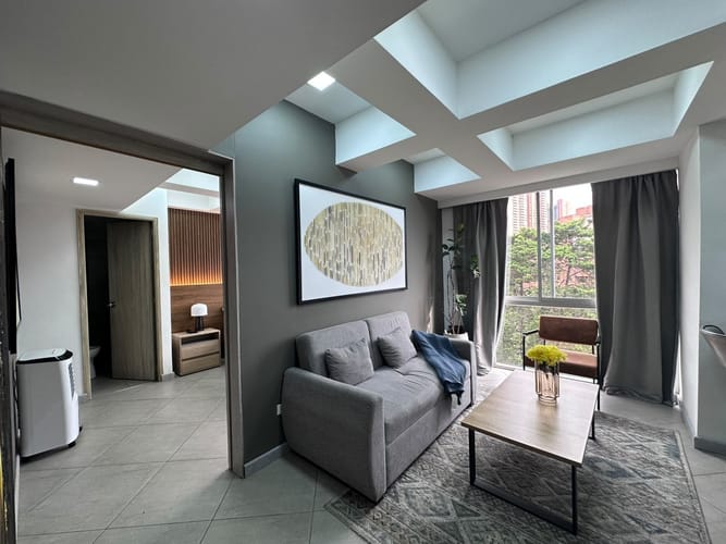 Apartamento de 2 alcobas en arriendo en El Poblado, Medellín, 63 m² · foto 2 de 19