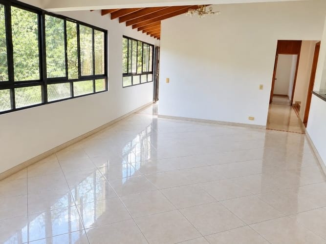 Apartamento de 3 alcobas en venta en Belen Alameda, Medellín, 120 m² · foto 2 de 13
