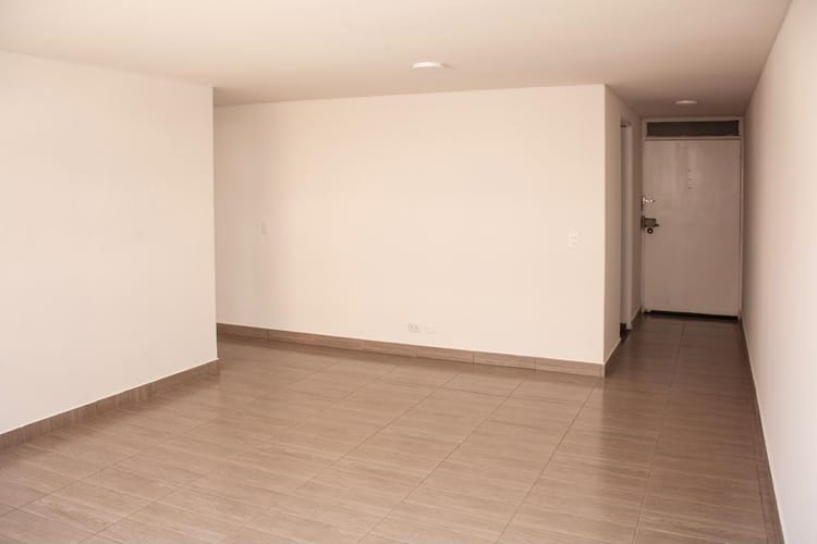 Apartamento de 2 alcobas en venta en Chicó Navarra, Bogotá, 74 m² · foto 4 de 18