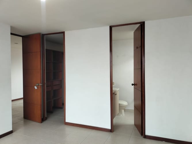 Apartamento de 3 alcobas en arriendo en El Poblado, Medellín, 117 m² · foto 13 de 17