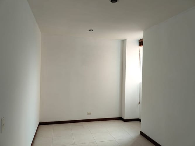 Apartamento de 3 alcobas en arriendo en El Poblado, Medellín, 117 m² · foto 15 de 17