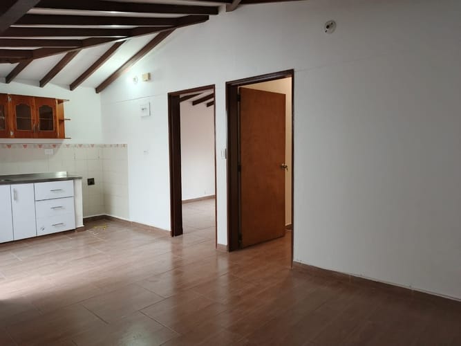 Apartamento de 2 alcobas en arriendo en Cabañas, Bello, 63 m² · foto 3 de 12