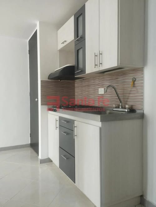 Apartamento de 3 alcobas en arriendo en La Hondonada, Medellín, 50 m² · foto 4 de 10