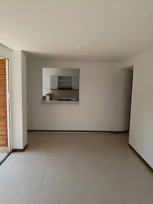 Apartamento de 2 alcobas en arriendo en La Palma, Medellín, 70 m² · foto 3 de 10