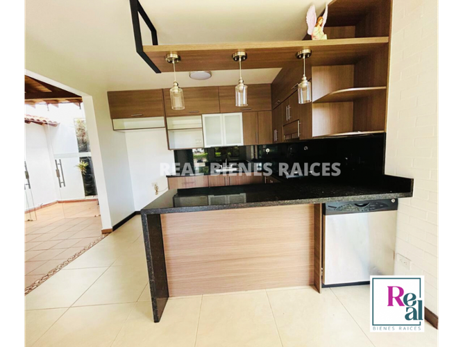 Casa de 4 alcobas en venta en La Ceja, 150 m² · foto 3 de 24