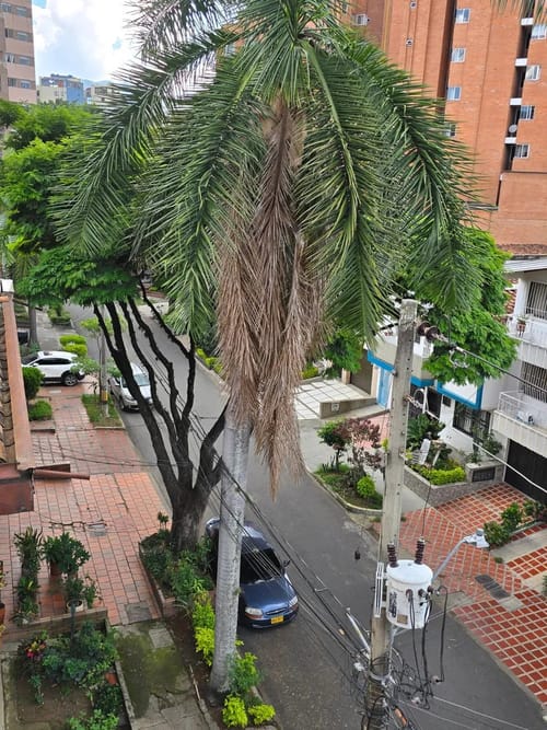 Apartamento de 4 alcobas en venta en Florida Nueva, Medellín, 125 m² · foto 4 de 10