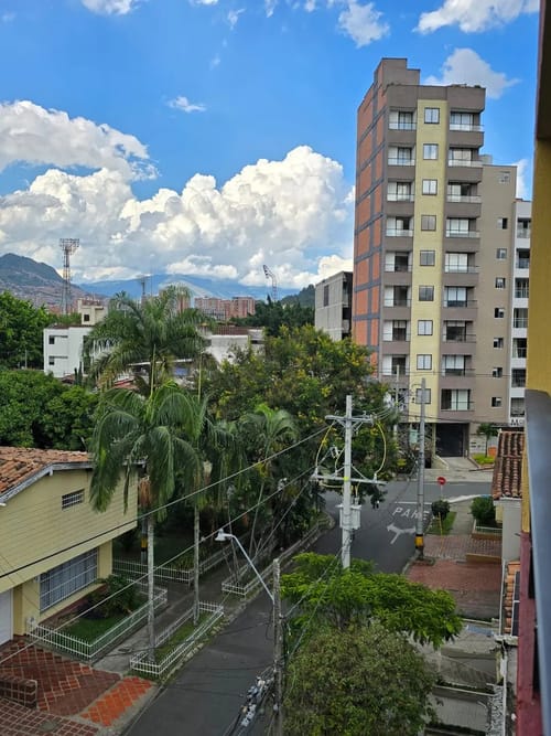 Apartamento de 4 alcobas en venta en Florida Nueva, Medellín, 125 m² · foto 5 de 10