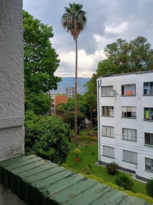 Apartamento de 3 alcobas en venta en La America, Medellín, 91 m² · foto 3 de 10