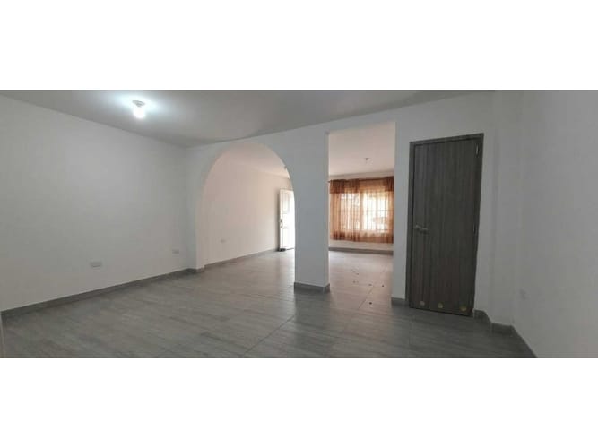 Casa de 2 alcobas en arriendo en Cristobal Colon, Cali, 70 m² · foto 2 de 14