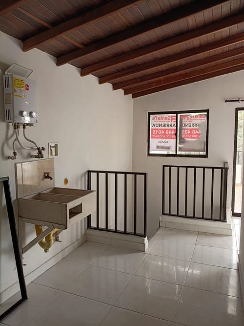 Apartamento de 4 alcobas en arriendo en Cucaracho, Medellín, 90 m² · foto 3 de 10
