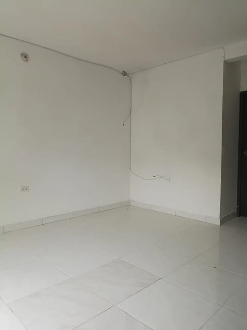 Apartamento de 4 alcobas en arriendo en Cucaracho, Medellín, 90 m² · foto 4 de 10