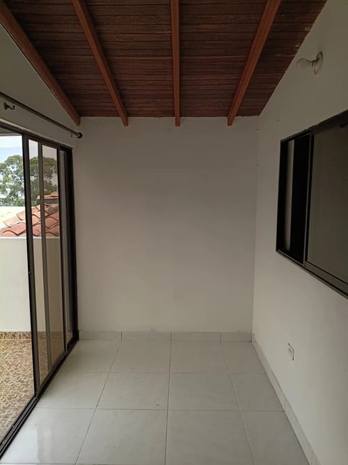 Apartamento de 4 alcobas en arriendo en Cucaracho, Medellín, 90 m² · foto 8 de 10