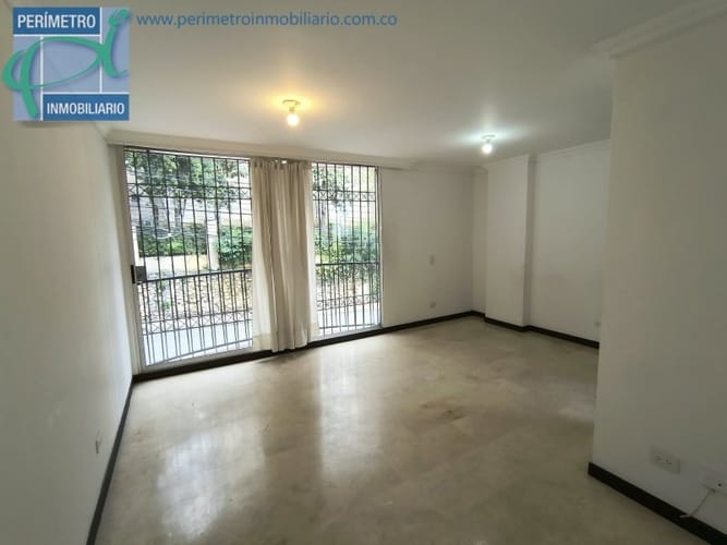 Apartamento de 2 alcobas en venta en Astorga, Medellín, 92 m² · foto 2 de 16