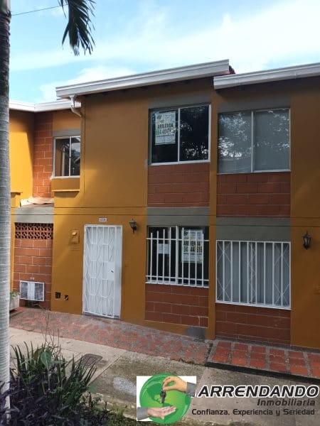 Casa de 3 alcobas en venta en Ditaires, Medellín, 95 m² · foto 2 de 24