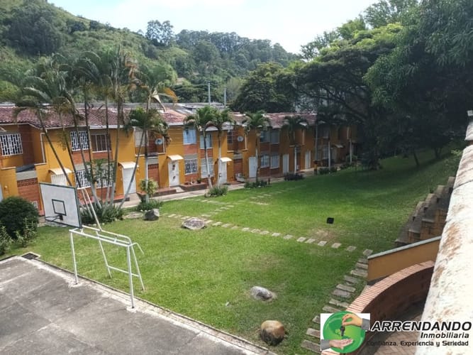 Casa de 3 alcobas en venta en Ditaires, Medellín, 95 m² · foto 3 de 24