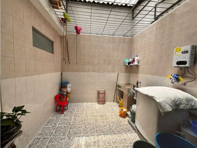 Casa de 5 alcobas en venta en Los Naranjos, Bogotá, 137 m² · foto 5 de 21