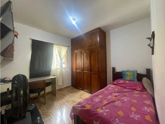 Casa de 5 alcobas en venta en Los Naranjos, Bogotá, 137 m² · foto 16 de 21