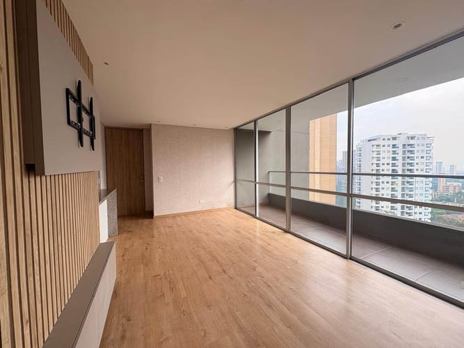 Apartamento de 3 alcobas en arriendo en Tres Esquinas, Sabaneta, 75 m² · foto 2 de 16