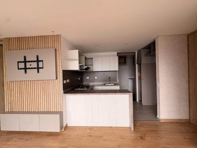 Apartamento de 3 alcobas en arriendo en Tres Esquinas, Sabaneta, 75 m² · foto 6 de 16