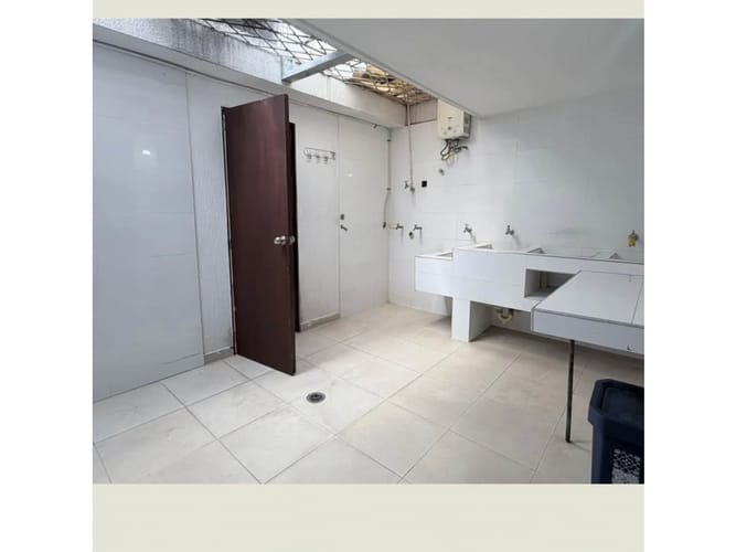 Casa de 6 alcobas en venta en Quintas De Don Simon, Cali, 286 m² · foto 8 de 8