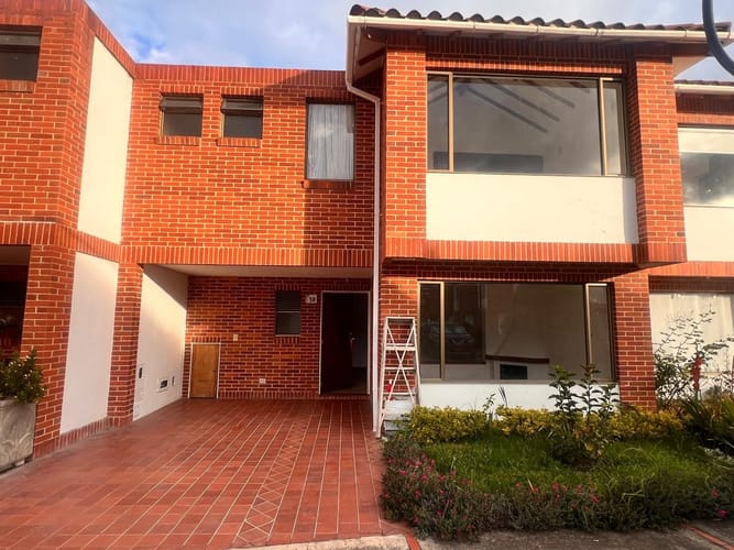 Casa de 3 alcobas en arriendo en Las Quintas, Tunja, 159 m² · foto 2 de 18
