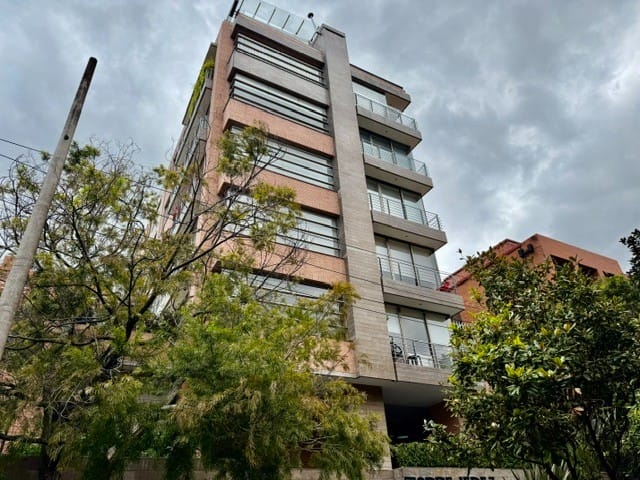 Apartamento de 2 alcobas en venta en Chicó Reservado, Bogotá, 153 m² · foto 18 de 19