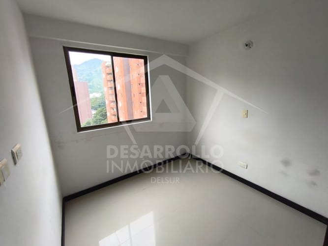 Apartamento de 3 alcobas en arriendo en Loma De La Doctora, Sabaneta, 72 m² · foto 3 de 8