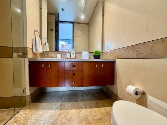 Apartamento de 2 alcobas en venta en Chicó Reservado, Bogotá, 153 m² · foto 16 de 19