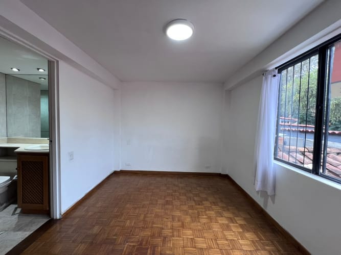 Casa de 2 alcobas en arriendo en El Poblado, Medellín, 138 m² · foto 10 de 17