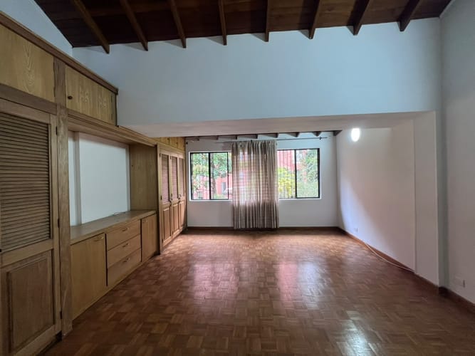 Casa de 2 alcobas en arriendo en El Poblado, Medellín, 138 m² · foto 12 de 17