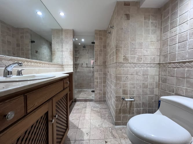Casa de 2 alcobas en arriendo en El Poblado, Medellín, 138 m² · foto 14 de 17