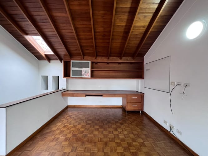 Casa de 2 alcobas en arriendo en El Poblado, Medellín, 138 m² · foto 8 de 17