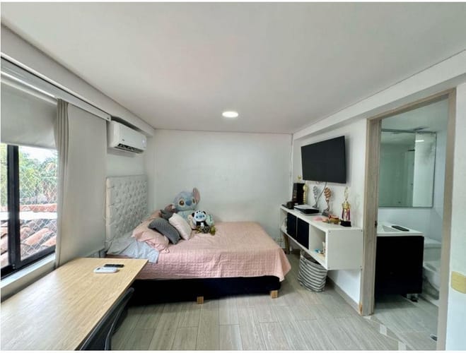 Casa de 3 alcobas en venta en El Poblado, Medellín, 250 m² · foto 9 de 14
